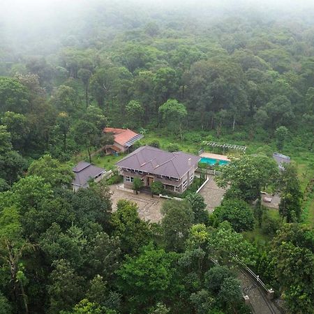 Coffee & Mist Luxury Villa- Comp Breakfast, Pool, Lounge, And Coffee Estate By Stayvista Madikeri Esterno foto