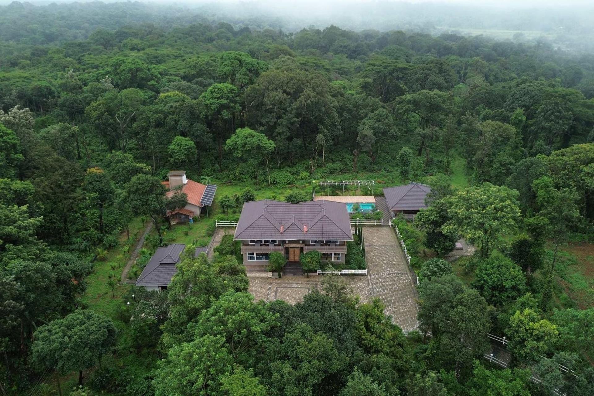 Coffee & Mist Luxury Villa- Comp Breakfast, Pool, Lounge, And Coffee Estate By Stayvista Madikeri Esterno foto